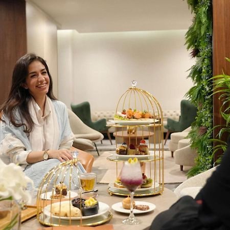 Swissotel Living Djedda Buitenkant foto The Lounge at the airport