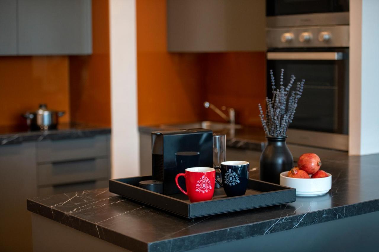 Swissotel Living Djedda Buitenkant foto A Nespresso machine