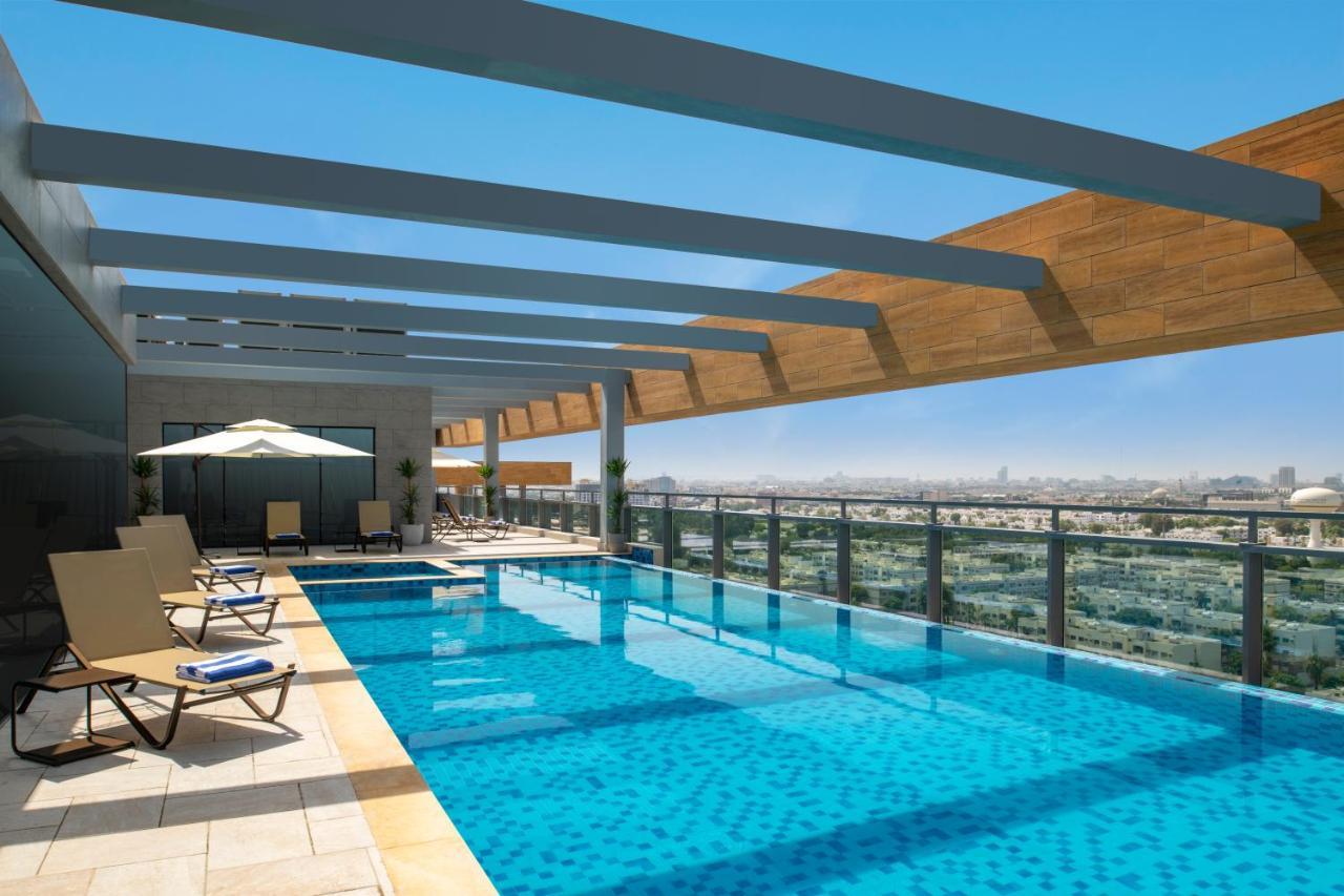 Swissotel Living Djedda Buitenkant foto Rooftop pool