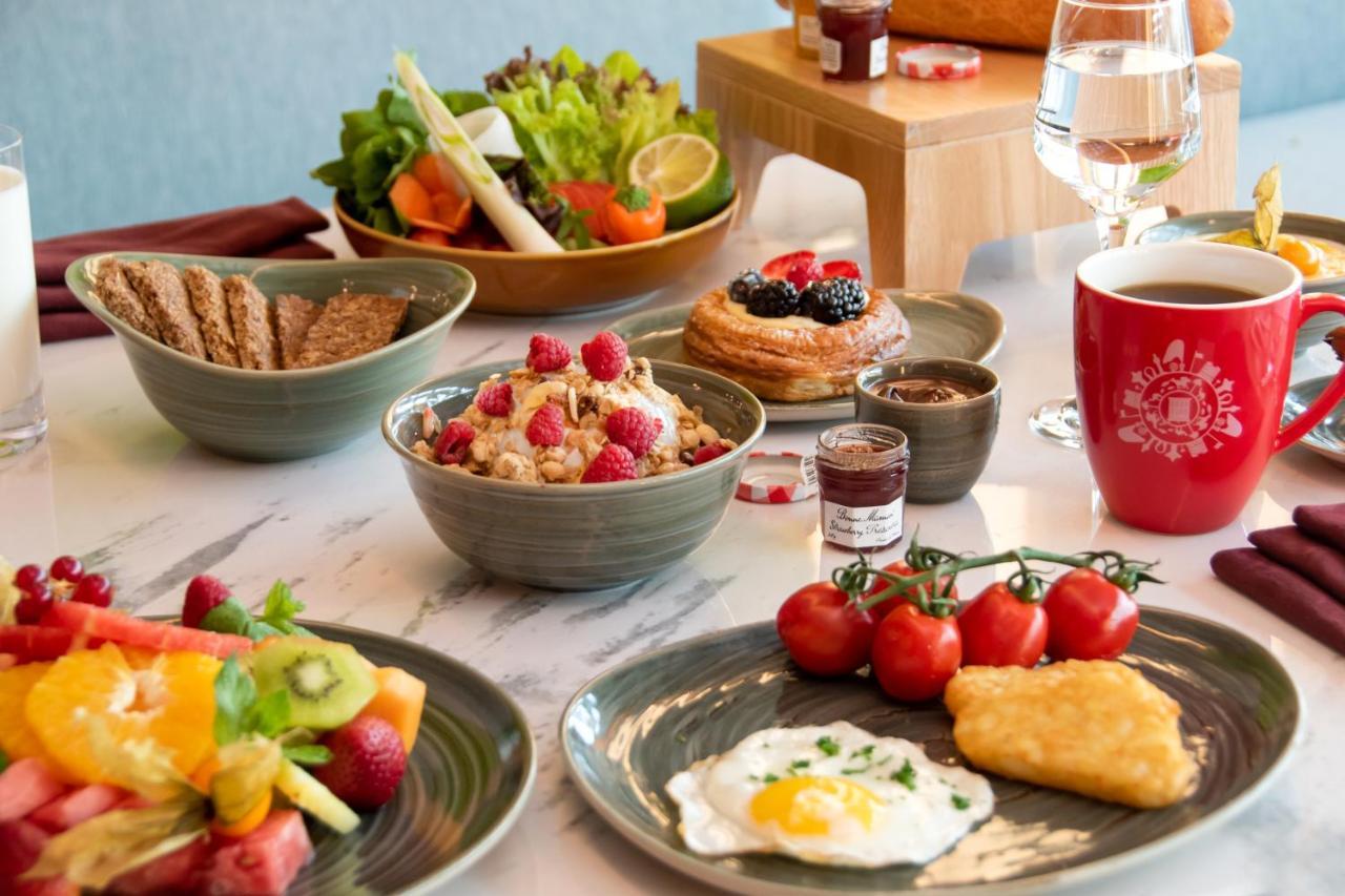 Swissotel Living Djedda Buitenkant foto A typical breakfast