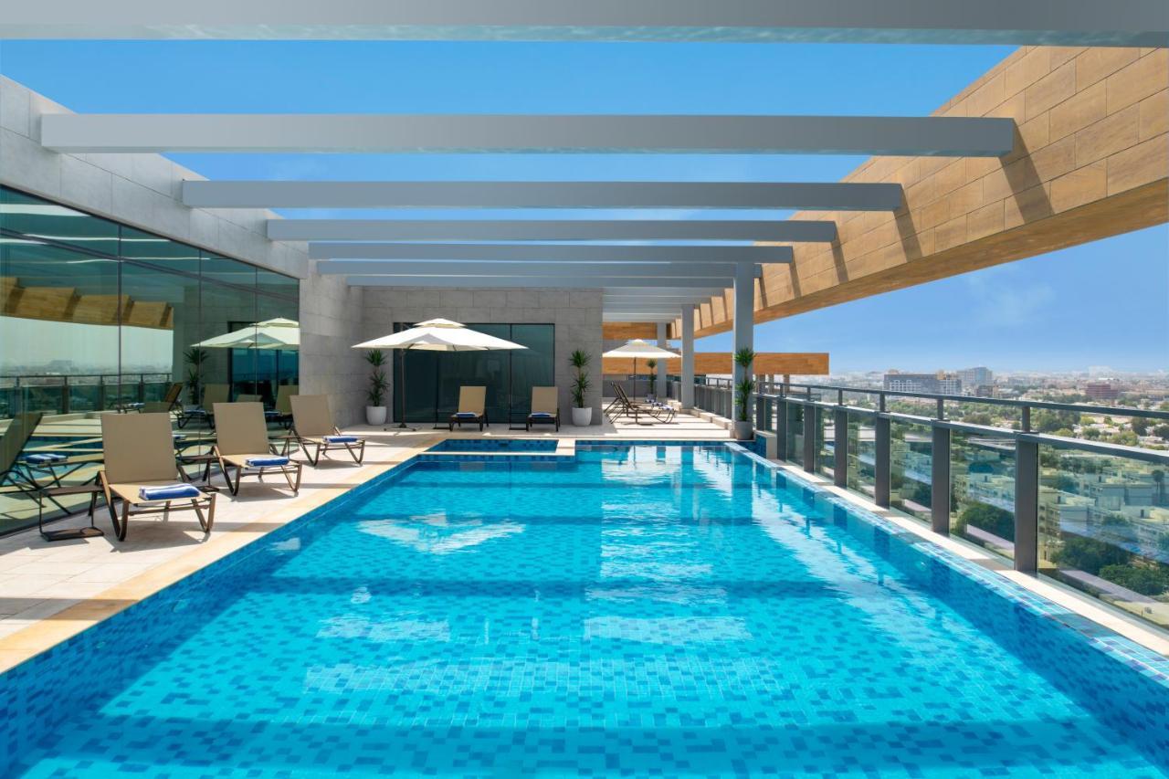Swissotel Living Djedda Buitenkant foto Rooftop pool