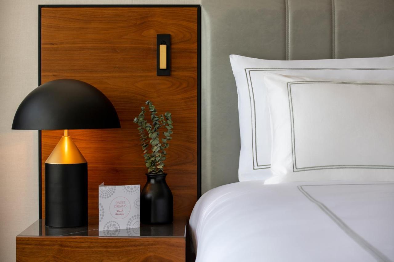 Swissotel Living Djedda Buitenkant foto A guest room at the hotel